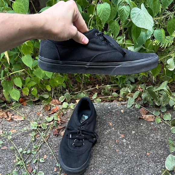 Vans Men's Classic Black Sneakers - Picture 12 of 16